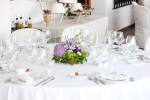 przepiękne dekoracje ślubne na stoły