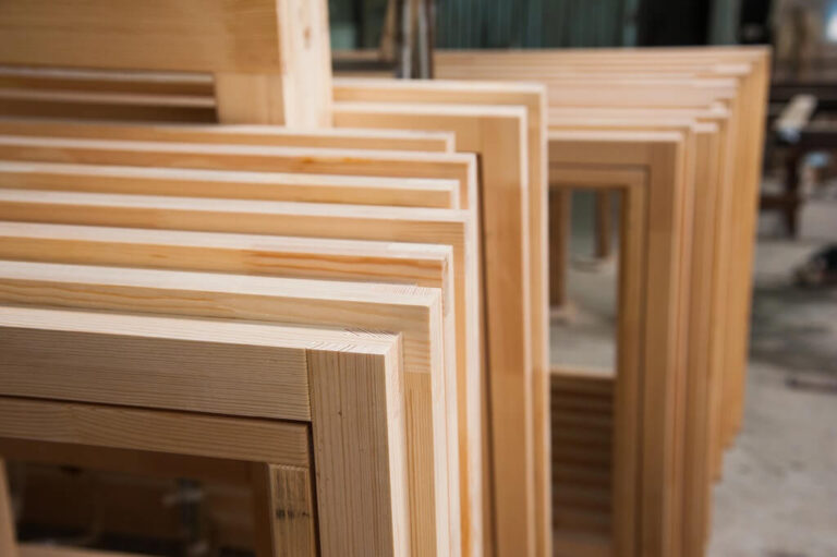 W czym jest przewaga okien drewnianych nad plastikowymi?